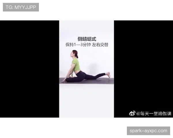 杨威练了个隐形健身房,连家里猫都看傻了啊这也太拼了吧! 杨威练了个隐形健身房,连家里猫都看傻了啊这也太拼了吧!